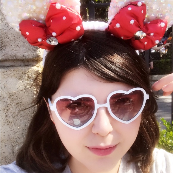 Meet your Posher, Beatriz aka Bea - Picture 3 of 3